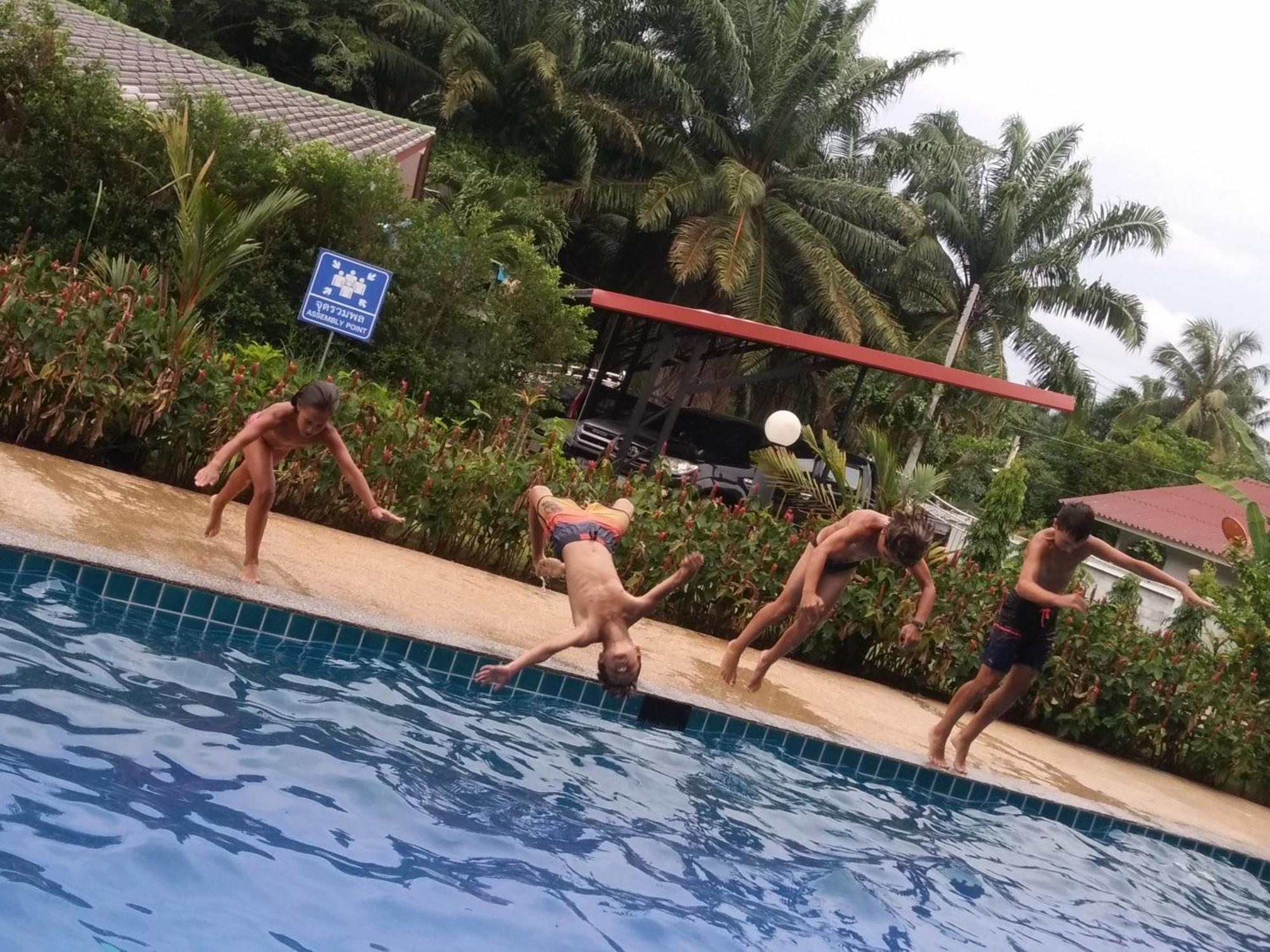 Sj House Hotel Aonang Bankhlongheng Kültér fotó